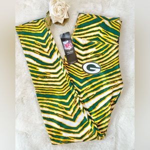 New with tags GREEN-BAY PACKERS ZUBAZ ZEBRA PRINT LEGGINGS SZ SM official NFL